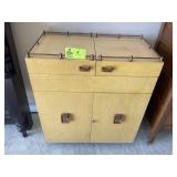 VINTAGE 2 DOOR ROLLING BAR CART WITH FOLD OUT TOP,