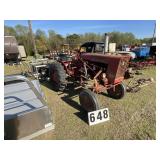 1973 International 140 tractor 49853