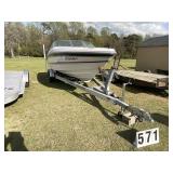 Chaparral 2330-22' Boat