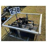 Unused Landhonor Mini skid steer grapple bucket, 2
