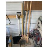 GROUP OF SHOVELS AND SQUEEGEE