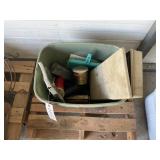 TOTE WITH GREASE GUNS