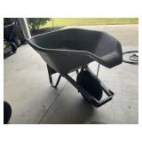 TRUE TEMPER WHEELBARROW