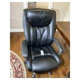 STAPLES 5 STAR BASE OFFICE CHAIR