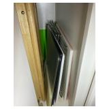 GROUP OF CUTTING BOARDS, AND TV TRAY