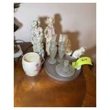 GROUP OF DECORATIVE FIGURINES, CATS, ETC, UP TO 8