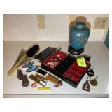 GROUP OF MISC ITEMS, JEWELRY CADDY, SHOE HORNS, GI