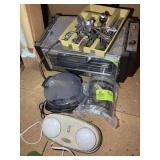 GROUP OF KITCHEN APPLIANCES, TOASTER OVEN, WAFFLE