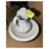 VINTAGE WASH BOWL AND PITCHER