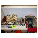 GROUP OF COSTUME JEWELRY, NECKLACES, BRACELETS, ET