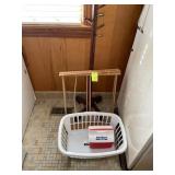 GROUP INCLUDING DRYING RACK, LAUNDRY BASKET, COOLE