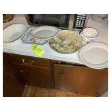 GROUP OF MISC SERVING PLATTERS, PLATES, BOWLS