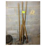 GROUP OF MISC YARD TOOLS, RAKE, AX, HOE, ETC