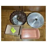 GROUP OF BAKING PANS, BUNT CAKE, LOAF PANS