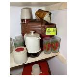 GROUP INCLUDING INSULATED PICNIC SET, ELECTRIC COF