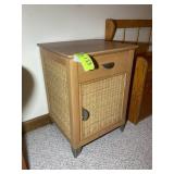 ONE DRAWER ONE DOOR CABINET, 18 IN X 16 IN X 24 IN
