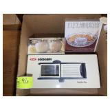 GROUP INCLUDING SLICER, CANDLES, AND CRACKER SERVI