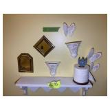 CONTENTS OF BATHROOM, DECORATIVE WALL HANGINGS, SH