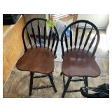 PAIR OF BAR STOOLS, 24 IN SEAT HEIGHT