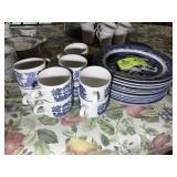 GROUP OF CHURCHILL MADE IN ENGLAND CHINA, APPROX 3