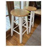 PAIR OF BAR STOOLS, 24 IN SEAT HEIGHT