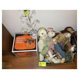 GROUP OF HALLOWEEN AND EASTER Dï¿½COR