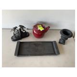 GROUP OF CAST IRON TYPE ITEMS, BOOKENDS, SMALL PL