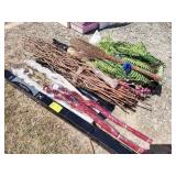 GROUP OF DECORATIVE FLORAL ITEMS