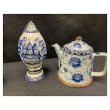 GROUP OF ORIENTAL THEMED ITEMS, TEAPOT AND 3 CUPS