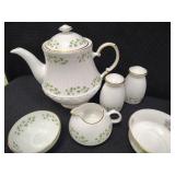 GROUP INCLUDING TWO ROYAL TARA IRELAND TEA SETS, T