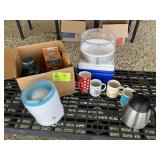 BOX WITH YOGURT MAKER, THERMOSES, COFFEE MUGS, COO