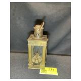 VINTAGE WEDGE BRASS OIL LANTERN APPROX 10.5 IN TAL