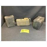 GROUP OF VINTAGE CAMERAS, POLAROID, ETC