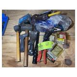 GROUP INCLUDING RUBBER MALLETS, RIVET GUN, STAPLE