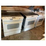 GROUP OF 3 GE SLIDE IN RANGES, NO SIDES