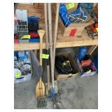 GROUP OF YARD TOOLS, SHOVEL, BOAT PADDLE, ETC