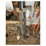 HITCH EXTENDER AND TRAILER HITCH