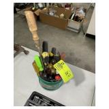 GROUP OF SCREWDRIVERS