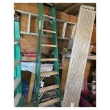 WERNER 8 FT FIBERGLASS LADDER