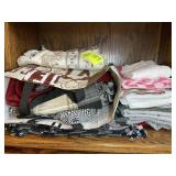 GROUP OF MISC TABLE CLOTHS AND PLACE MATS