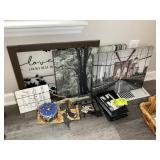 GROUP OF DECORATIVE PRINTS AND OTHER ITEMS
