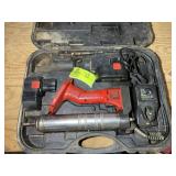 BATTERY POWERED GREASE GUN WITH BATTERY AND CHARGE