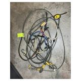 GROUP OF STEEL CABLES AND BUNGEE CORDS