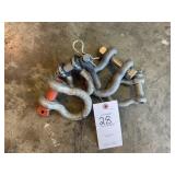 GROUP OF SMALLER CLEVIS'