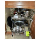 GROUP OF ASSORTED KITCHEN ITEMS INCLUDING GRADERS,