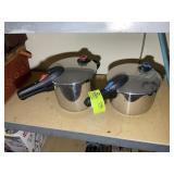 PAIR OF PRESSURE COOKER POTS, 6 L AND 7.6 L