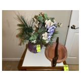 GROUP INCLUDING DECORATIVE VASE WITH ARTIFICIAL FL