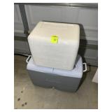 RUBBERMAID ROLLING COOLER AND FOAM COOLER