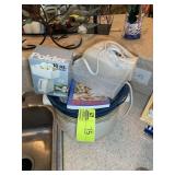 GROUP OF KITCHEN APPLIANCES, CROCK POT, HAND MIXER