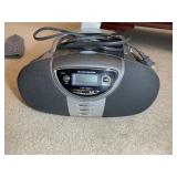 DURABRAND AM/FM RADIO AND CD PLAYER
